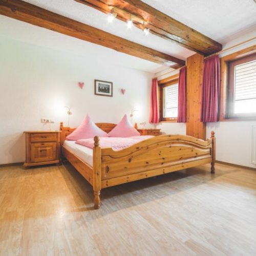 Schlafzimmer der Ferienwohnung „Reh“ – Unterhöfenhof